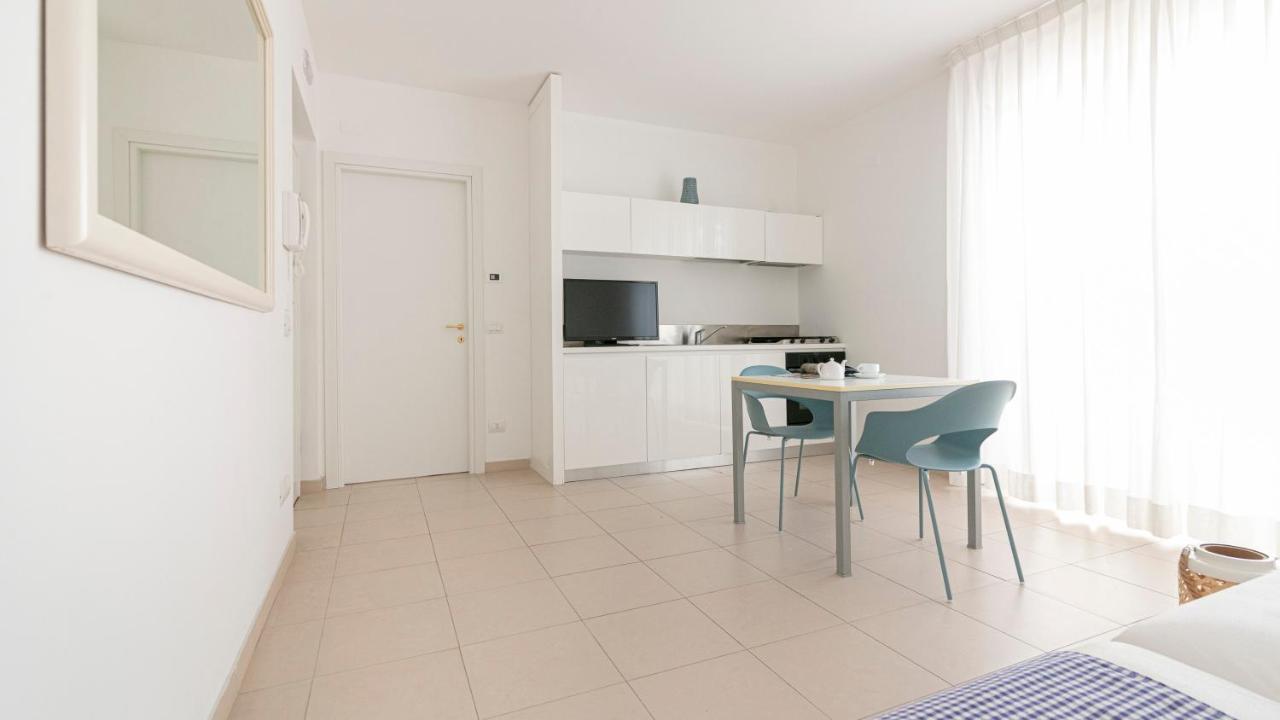 Residenza Excelsior - Bilocali Piano Terra Lejlighed Marina Di Montenero Eksteriør billede